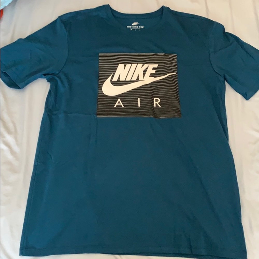 Nike shirt adult Medium.